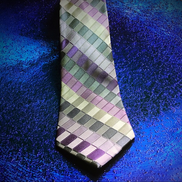 Kenneth Cole Reaction neck tie - Picture 3 of 16